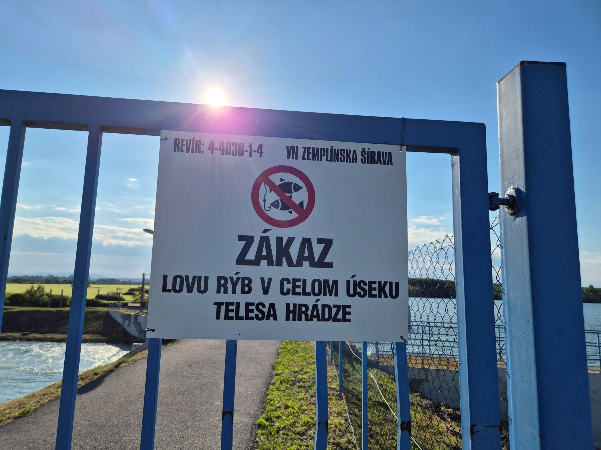 Zemplínska šírava - inštalovanie dodatkových tabúľ