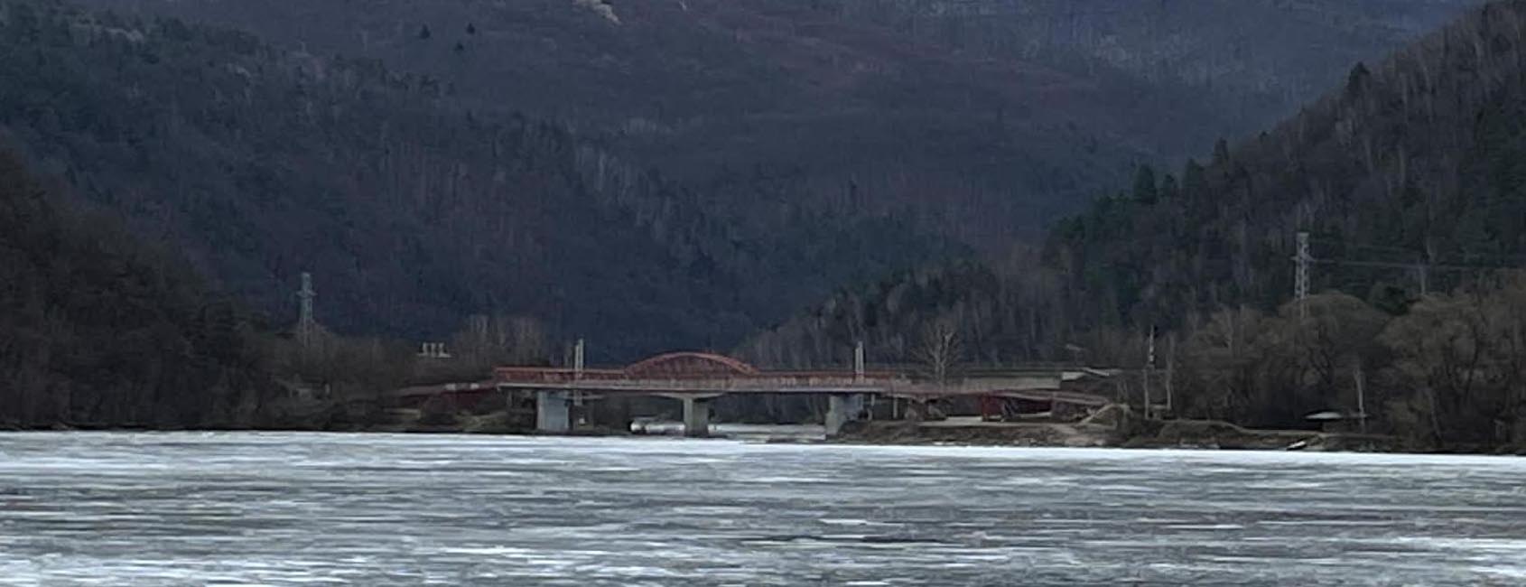 Aj v zime naša skupina vykonávala kontrolnú činnosť na VN Ružín.