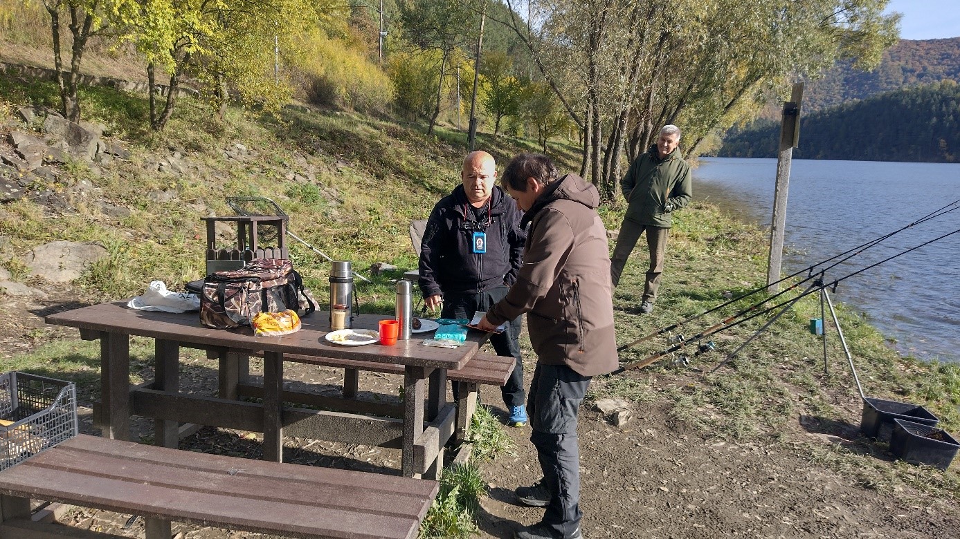Kontrola výkonu rybárskeho práva bola vykonávaná po celý mesiac 